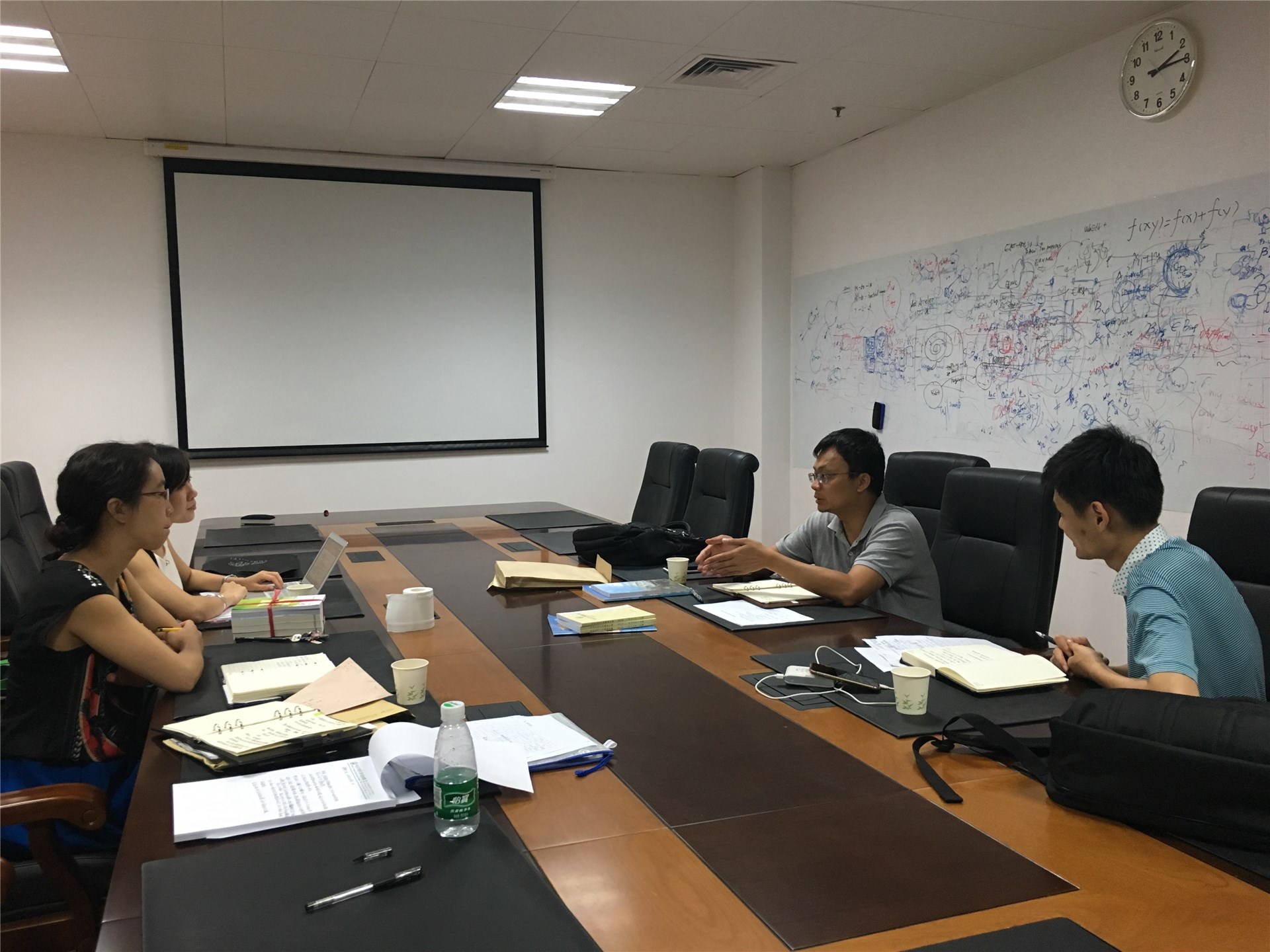 （学院行政工作会议）