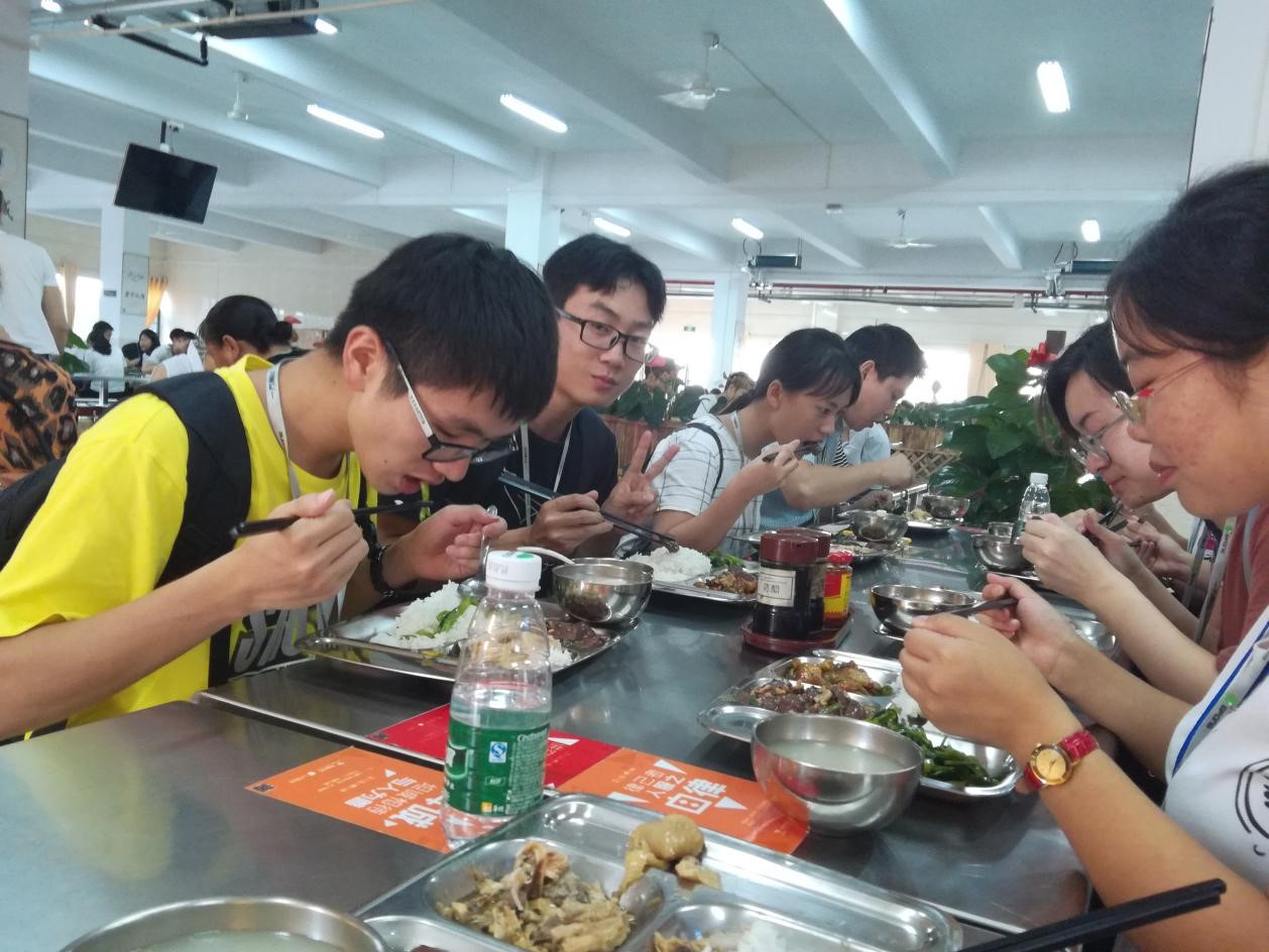 太阳网集团tcy8722暑期“扬化工风采展青年风姿”三下乡主题活动顺利进行