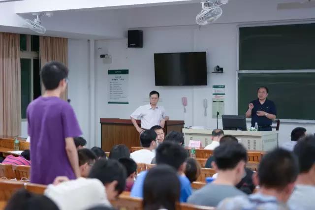 我院化工大讲堂学术报告顺利举行