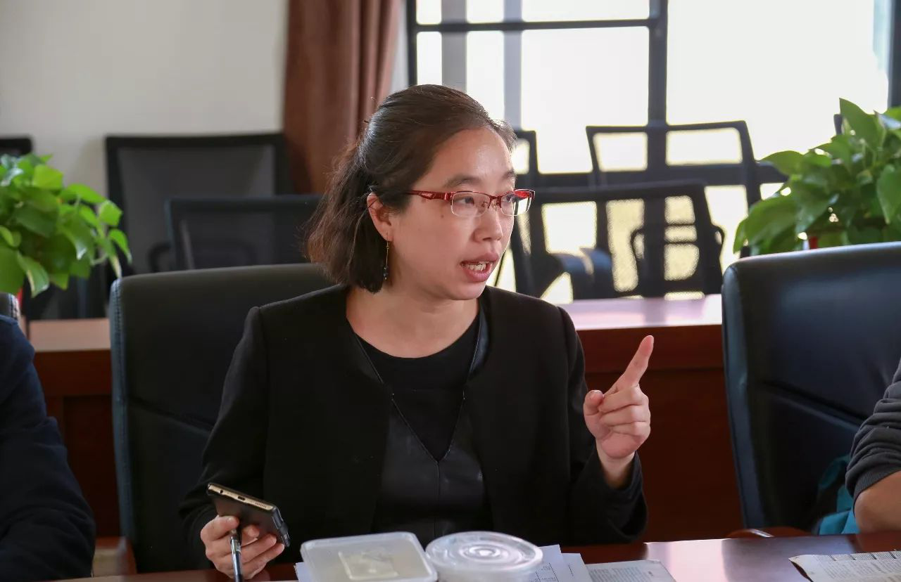 我院第十五期期末专题午餐会在海滨红楼顺利举行