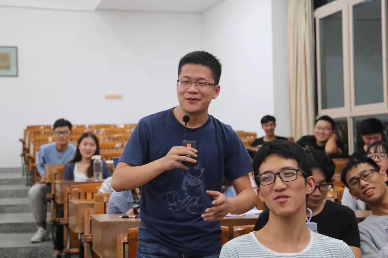 “桃李之约，携手前行” 我院成功举办本科生导师宣讲会